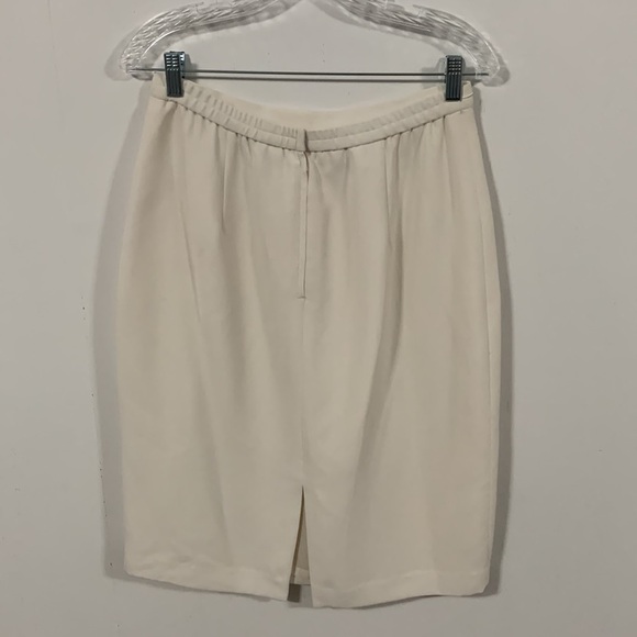 Loft fully lined Off white Suit good condition, career wear, Jacket has stains - Picture 6 of 12